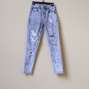 American Eagle Gray Distressed Mom Jeans